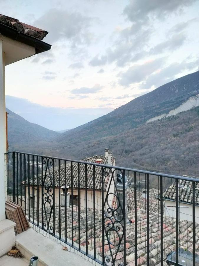 Casa Anversa Anversa Degli Abruzzi Exteriör bild